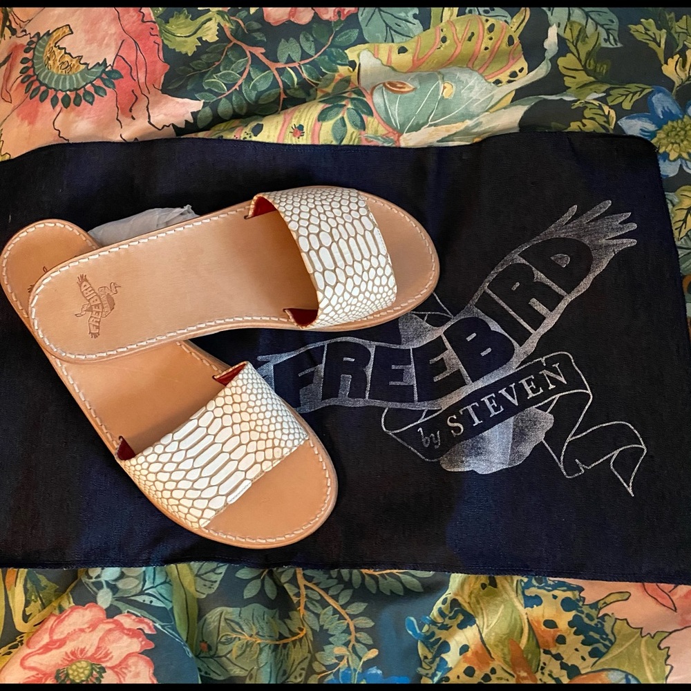 FREEBIRD Golden Sandals BNIB